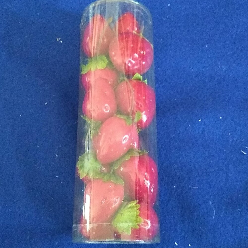 Red Strawberry Plastic Artificial play food x 13 pieces New